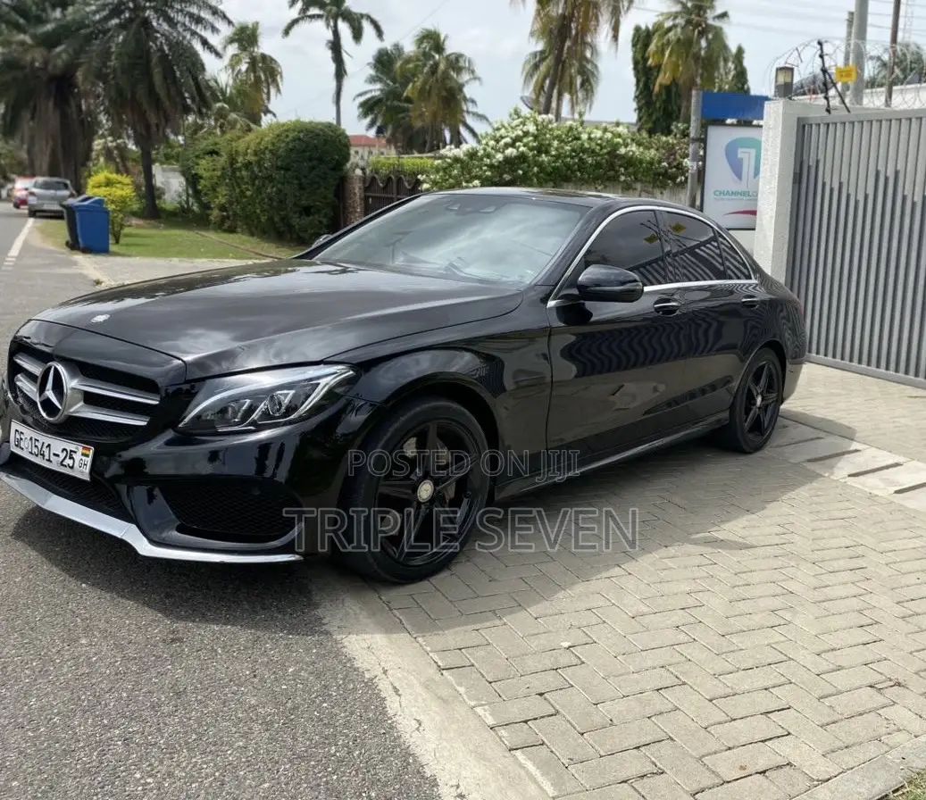 Mercedes-Benz C300 2016 Black
