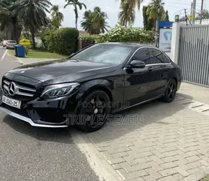 Mercedes-Benz C300 2016 Black
