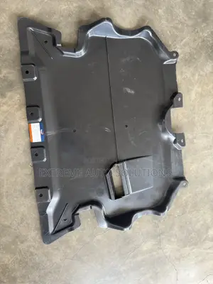 Mercedes Benz W204/W205 C250/C300 Engine Cover