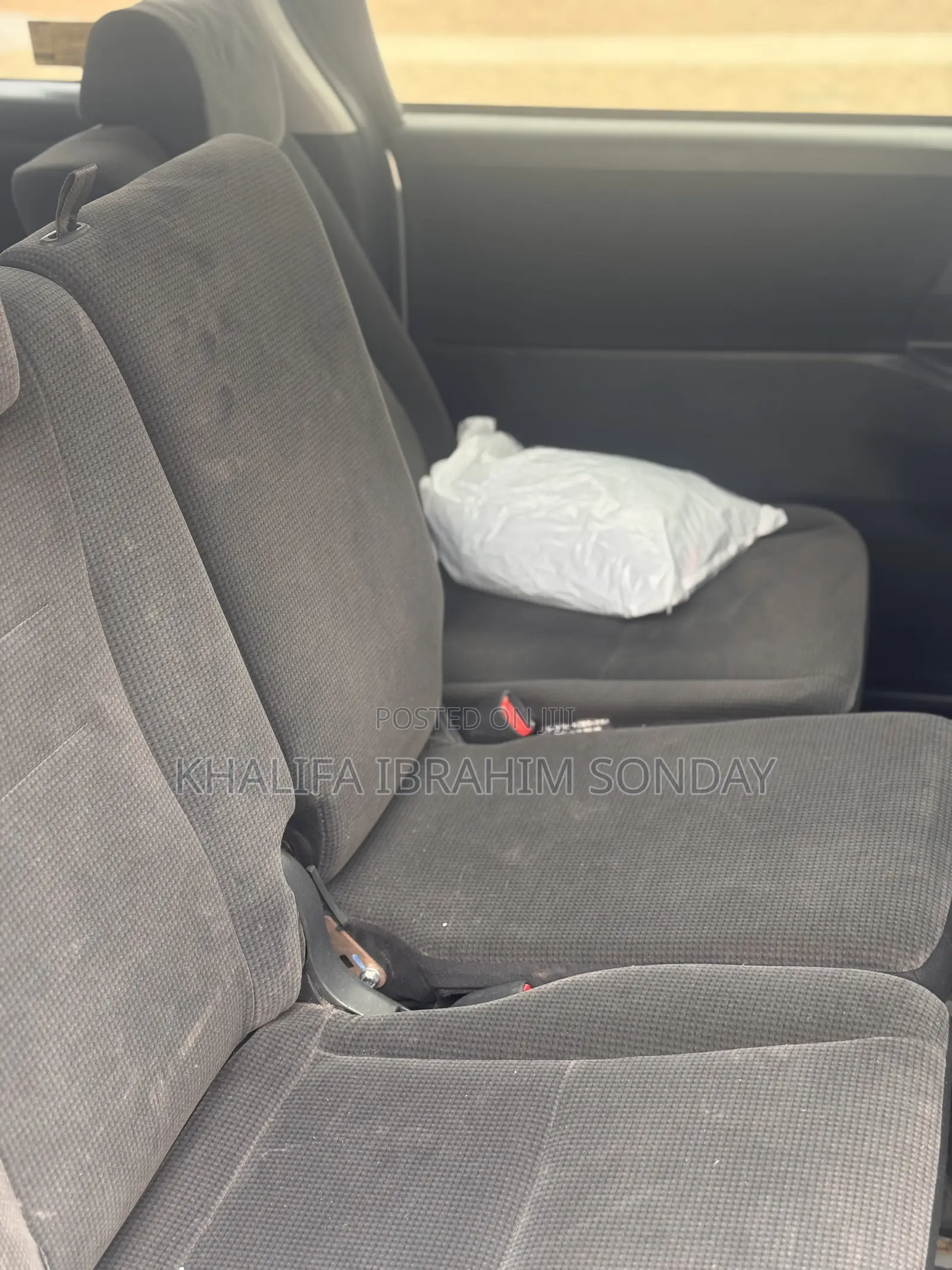 Toyota Voxy 2012 Silver