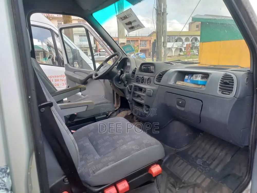 Mercedes-Benz Sprinter 2005