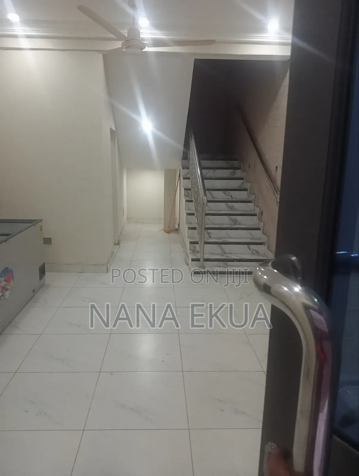 Conference Hall, Banking Hall, Church, Restaurant and Shop to Let