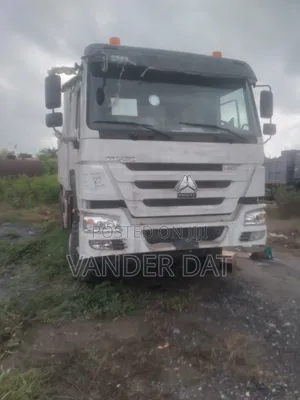 Dump Trucks 2018