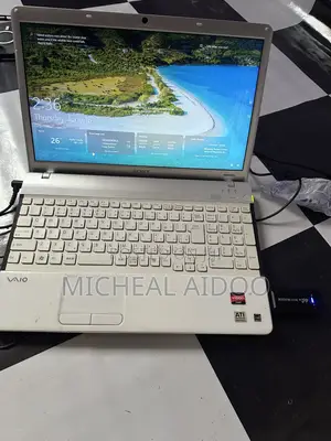 Laptop Sony VAIO 15E F15218SN 6GB AMD A10 eMMC 500GB