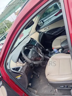 Hyundai Santa Fe 2017 Red