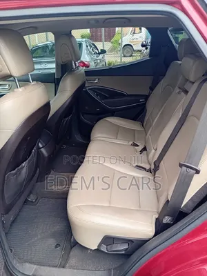 Hyundai Santa Fe 2017 Red