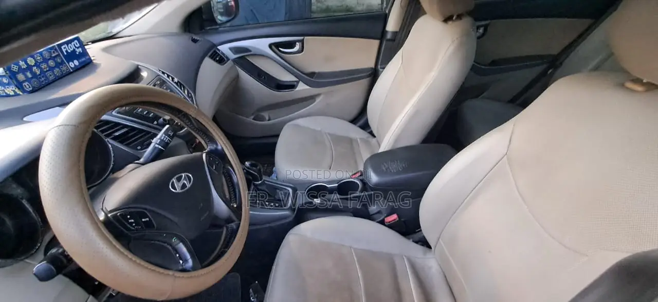 Hyundai Elantra SE 4dr Sedan (1.8L 4cyl 6M) 2014 Brown