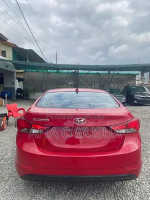 Hyundai Elantra 2015 Red