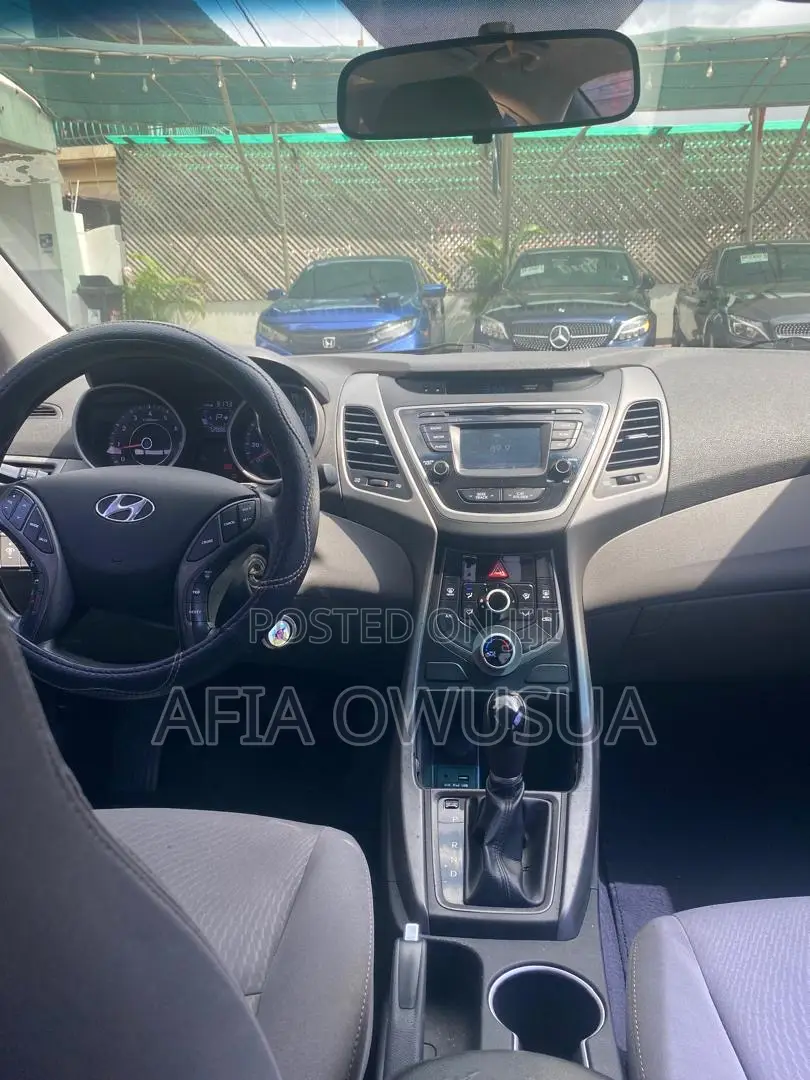 Hyundai Elantra 2015 Red