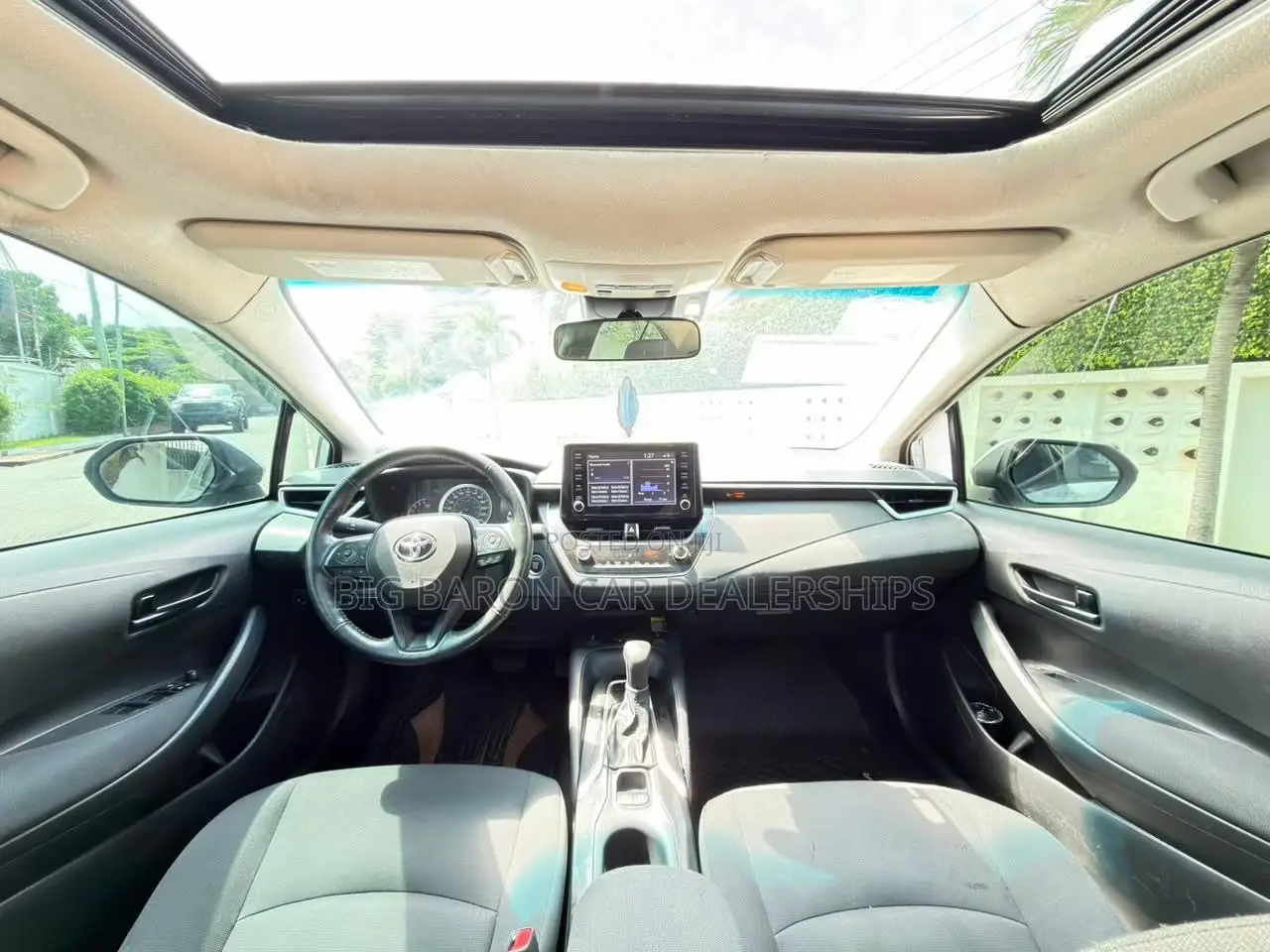 Toyota Corolla LE 2022 Silver
