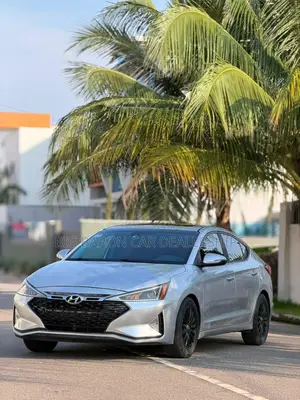 Hyundai Elantra 2020 Silver