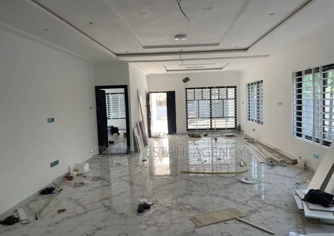 3bdrm House in Pokuase for sale