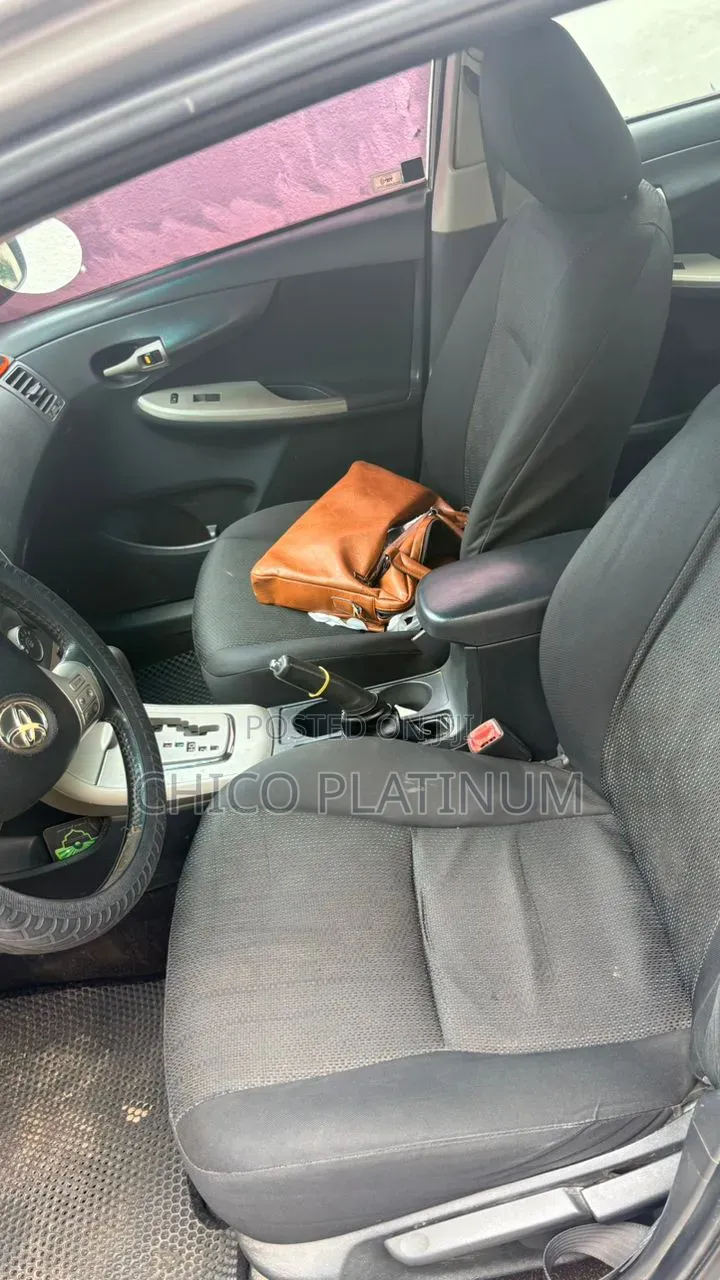 Toyota Corolla S 4dr Sedan (1.8L 4cyl 4A) 2010 Silver