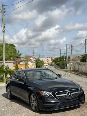 Mercedes-Benz E300 4Matic AWD Sedan (2.0L 4cyl 9A) 2017 Black