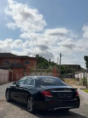 Mercedes-Benz E300 4Matic AWD Sedan (2.0L 4cyl 9A) 2017 Black