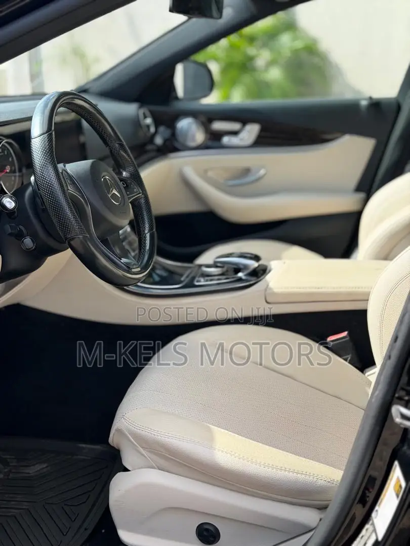 Mercedes-Benz E300 4Matic AWD Sedan (2.0L 4cyl 9A) 2017 Black