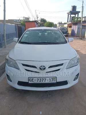 Toyota Corolla LE 4dr Sedan (1.8L 4cyl 4A) 2012 White