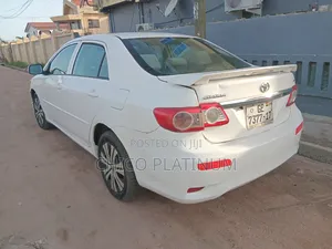 Toyota Corolla LE 4dr Sedan (1.8L 4cyl 4A) 2012 White
