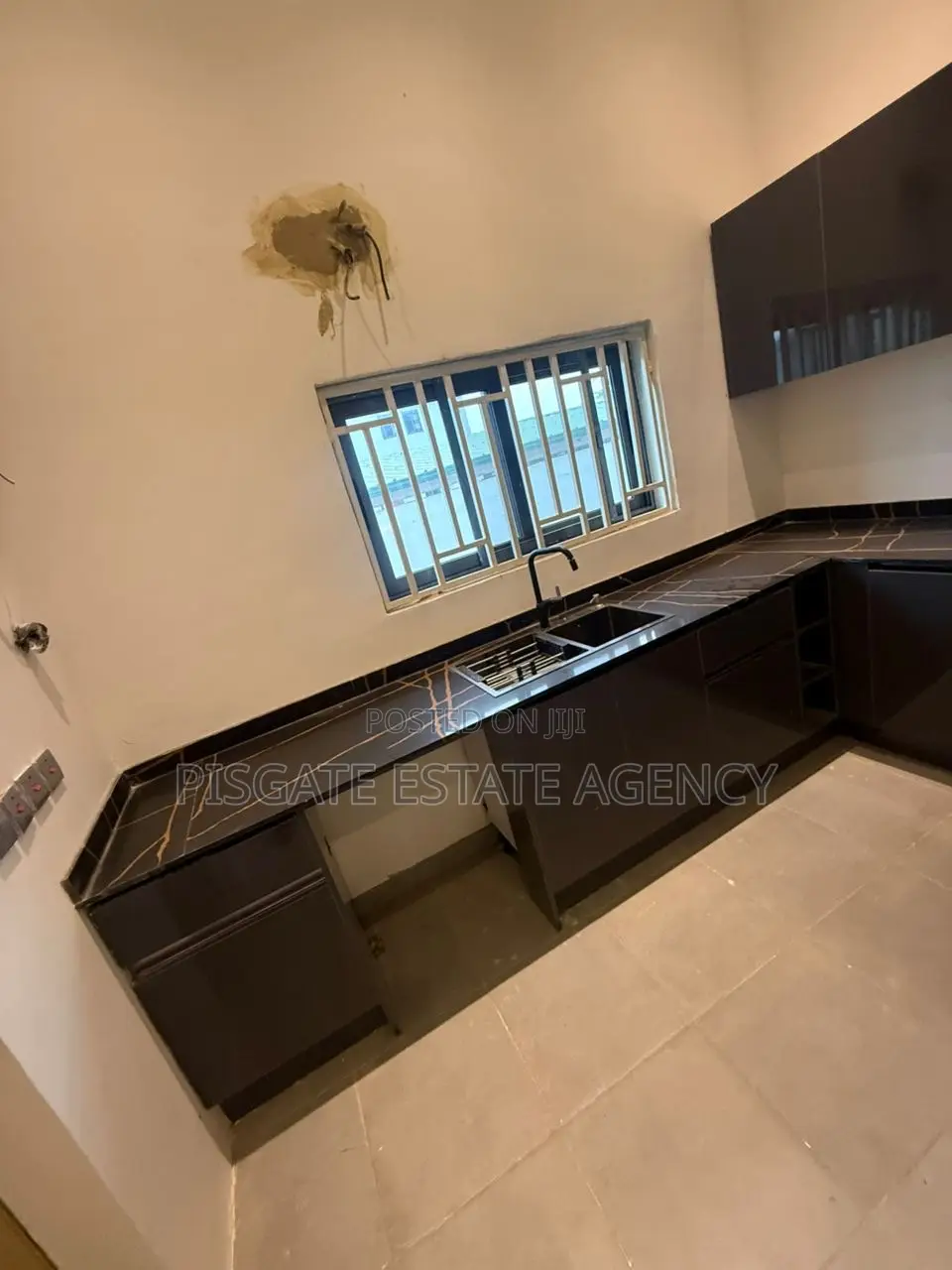 3bdrm House in Oyarifa for sale
