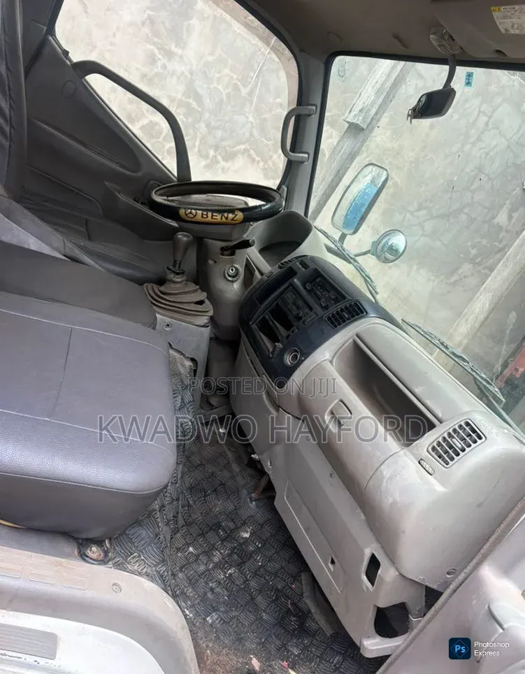 Strong Toilet Car