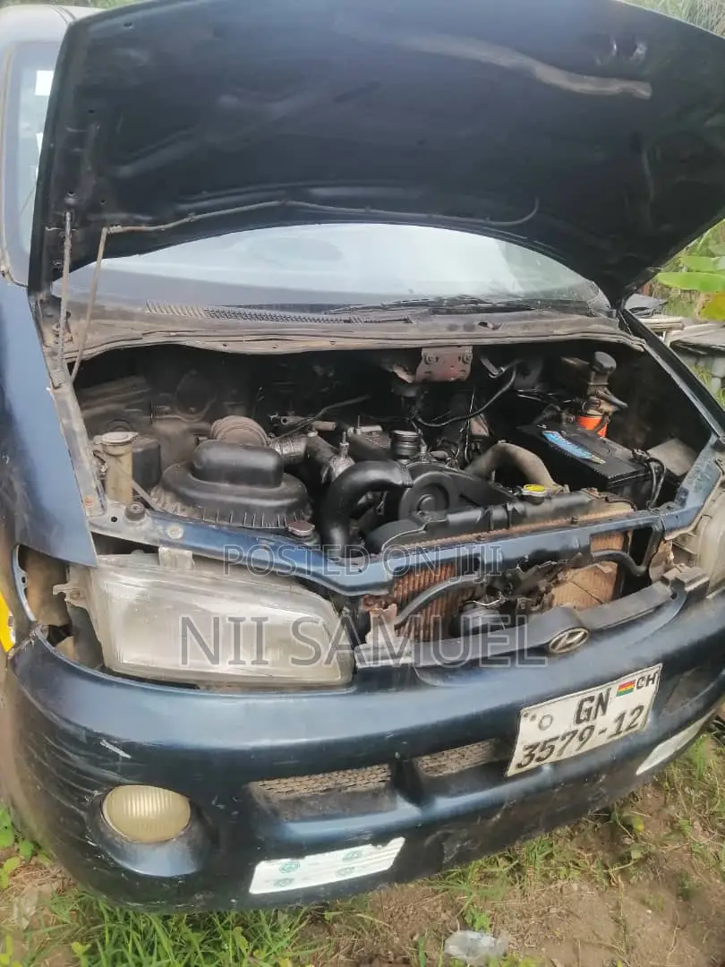 Hyundai H1 1998 Black