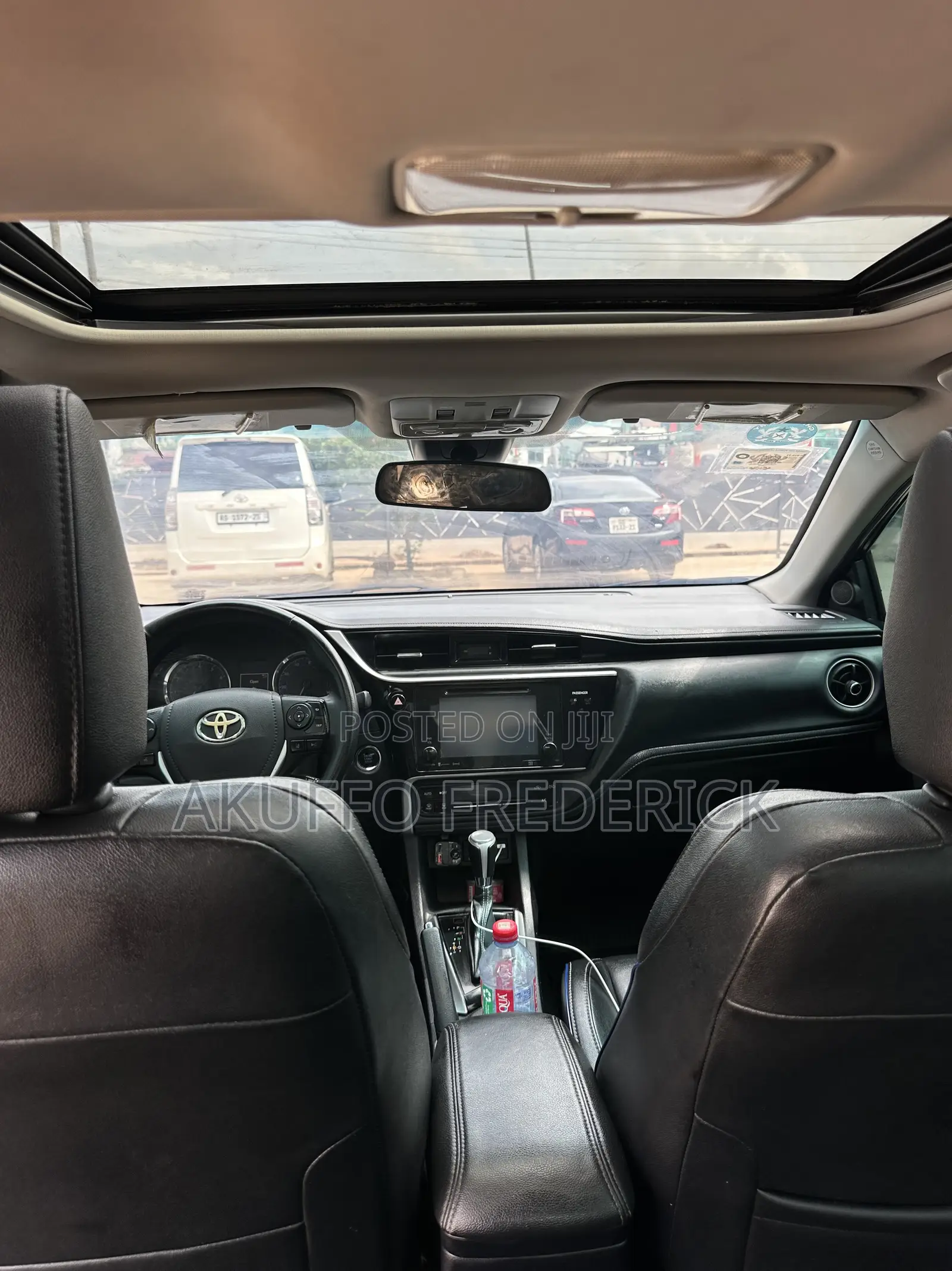 Toyota Corolla XSE (1.8L 4cyl 2A) 2018 Black