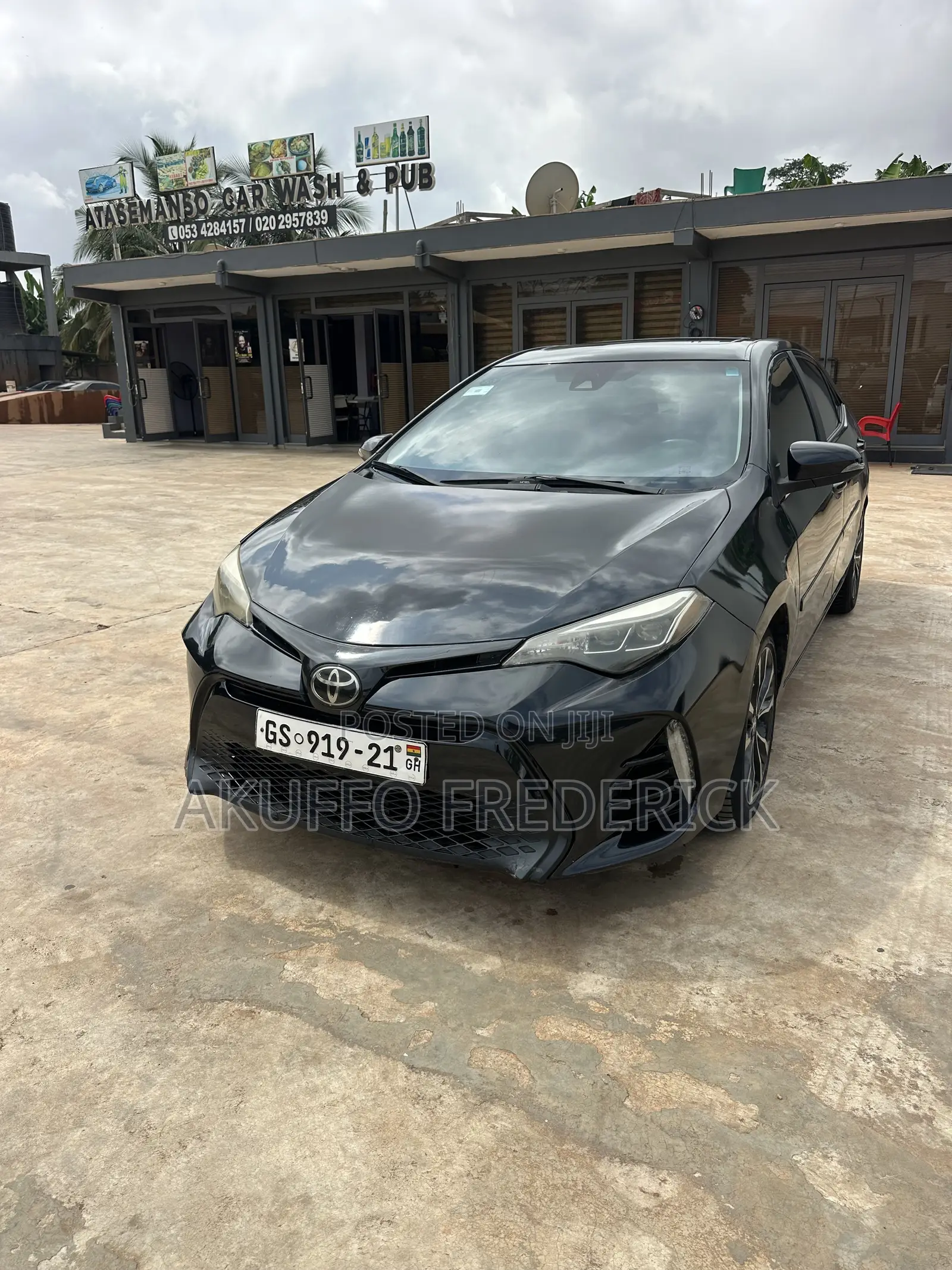 Toyota Corolla XSE (1.8L 4cyl 2A) 2018 Black