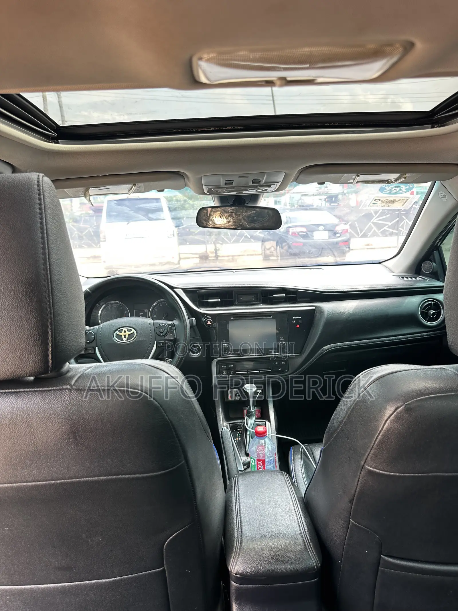 Toyota Corolla XSE (1.8L 4cyl 2A) 2018 Black