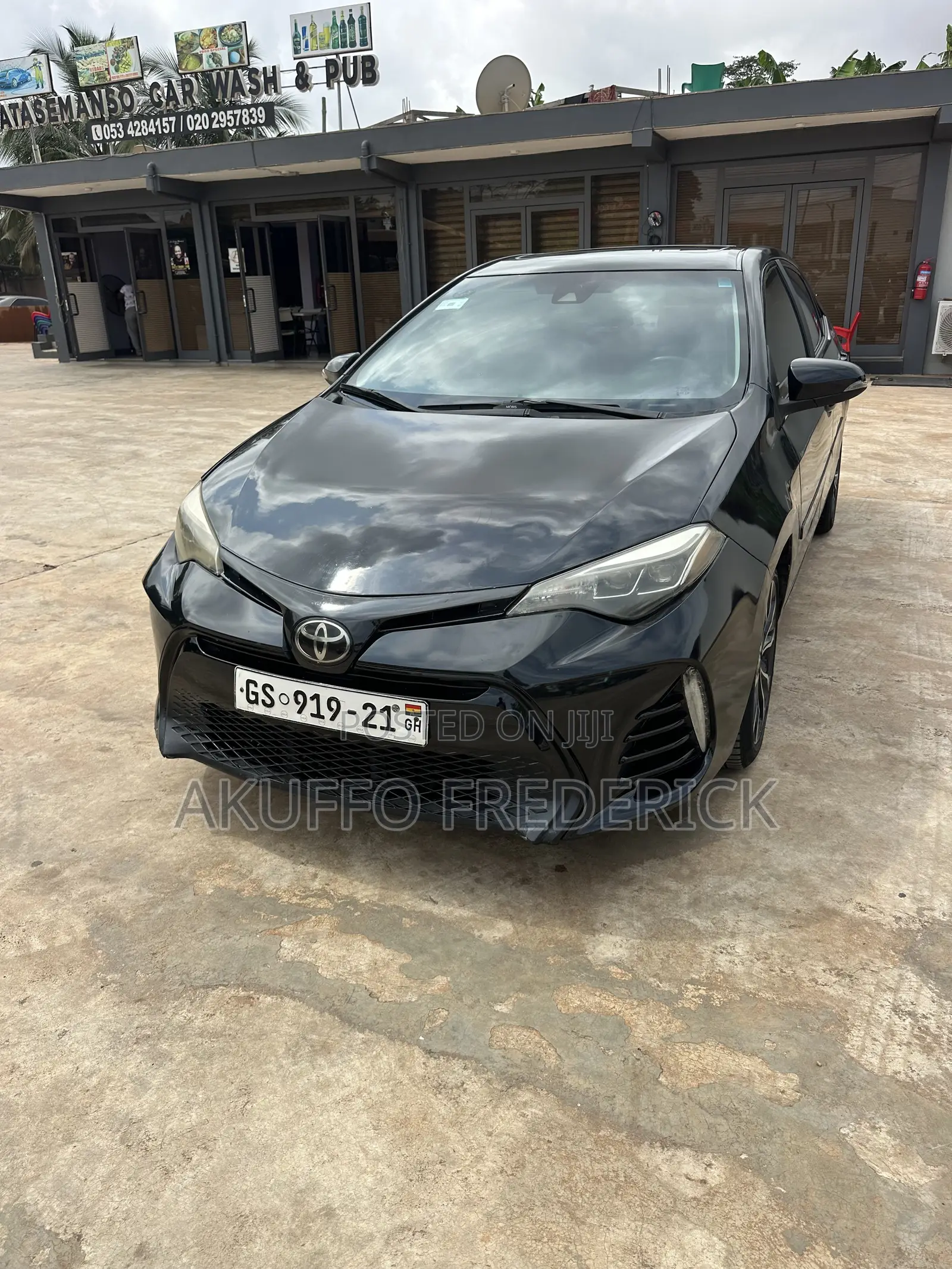 Toyota Corolla XSE (1.8L 4cyl 2A) 2018 Black