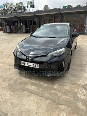 Toyota Corolla XSE (1.8L 4cyl 2A) 2018 Black
