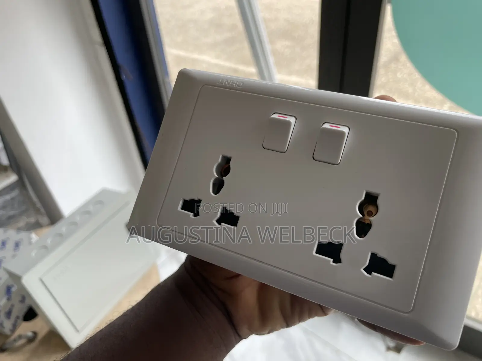 Double Socket (3x6)