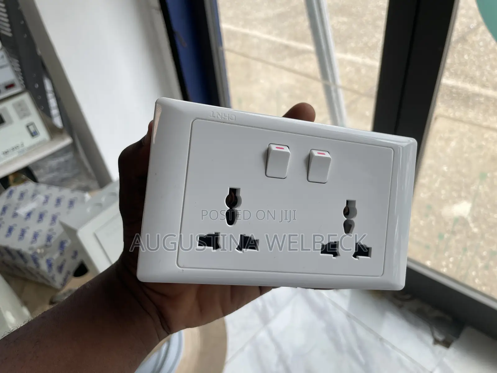 Double Socket (3x6)