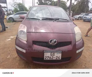 Toyota Vitz 1.5 FWD 5dr 2010 Brown