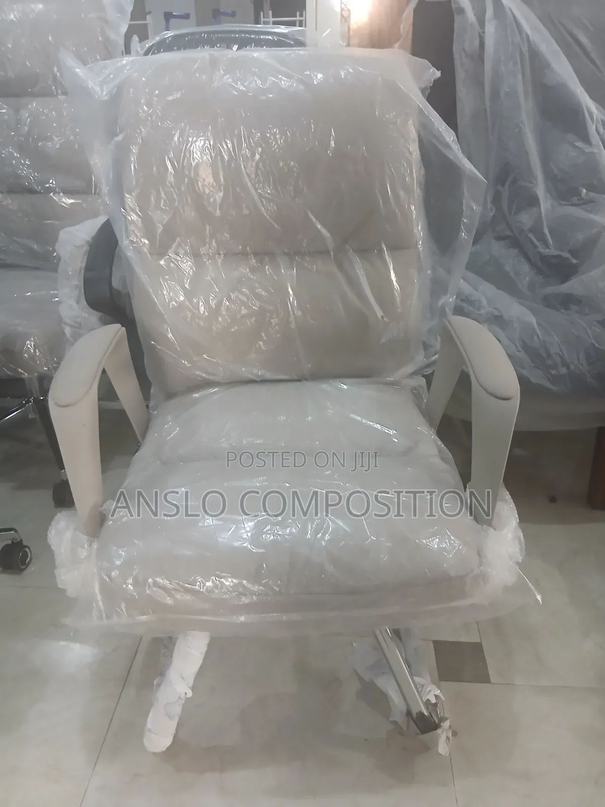 Presidential Waiting Office Chair
