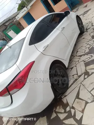Hyundai Elantra GLS Sedan FWD (1.8L 4cyl 6M) 2013 White