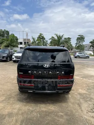 Hyundai Santa Fe Limited 2024 Black