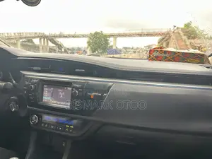 Toyota Corolla S 4dr Sedan (1.8L 4cyl CVT) 2016 Red