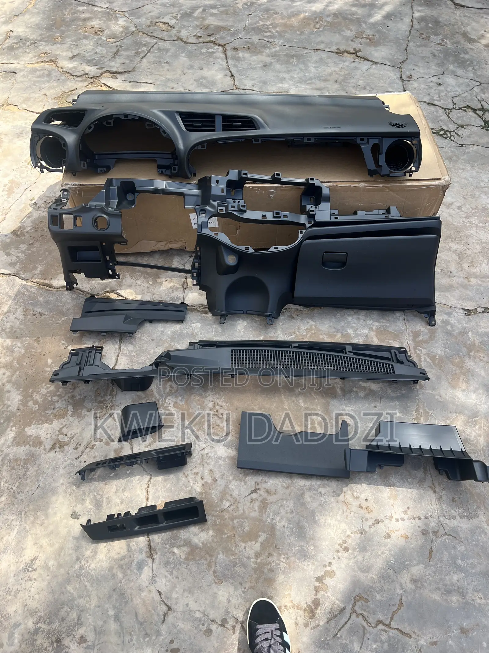 Toyota Vitz 2011/2013 Dashboard