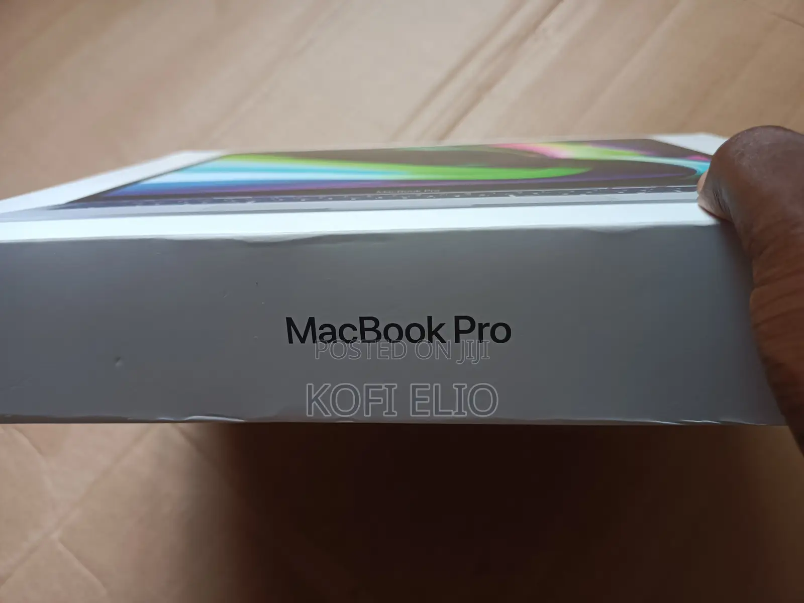 New Laptop Apple MacBook Pro 2022 M2 8GB Apple M2 SSD 256GB