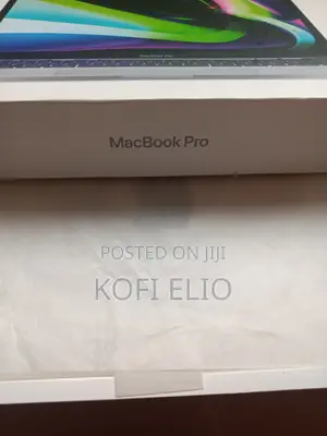 New Laptop Apple MacBook Pro 2022 M2 8GB Apple M2 SSD 256GB