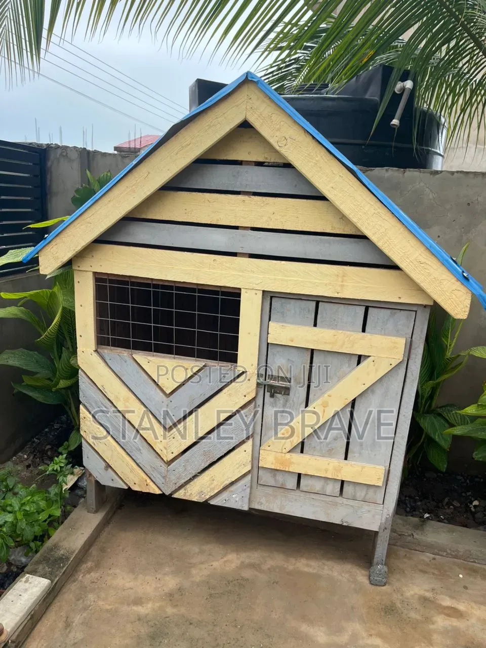 Wwooden Dog Cage