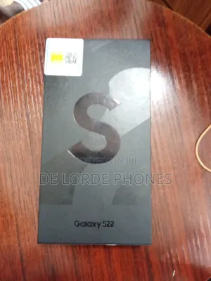 New Samsung Galaxy S22 5G 128 GB Purple