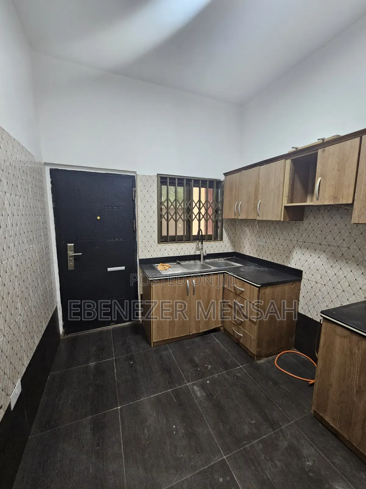 1bdrm Apartment in Ogbojo, Boundary Road Area for rent
