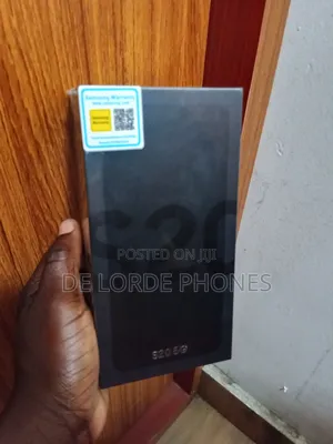 New Samsung Galaxy S20 128 GB Gray