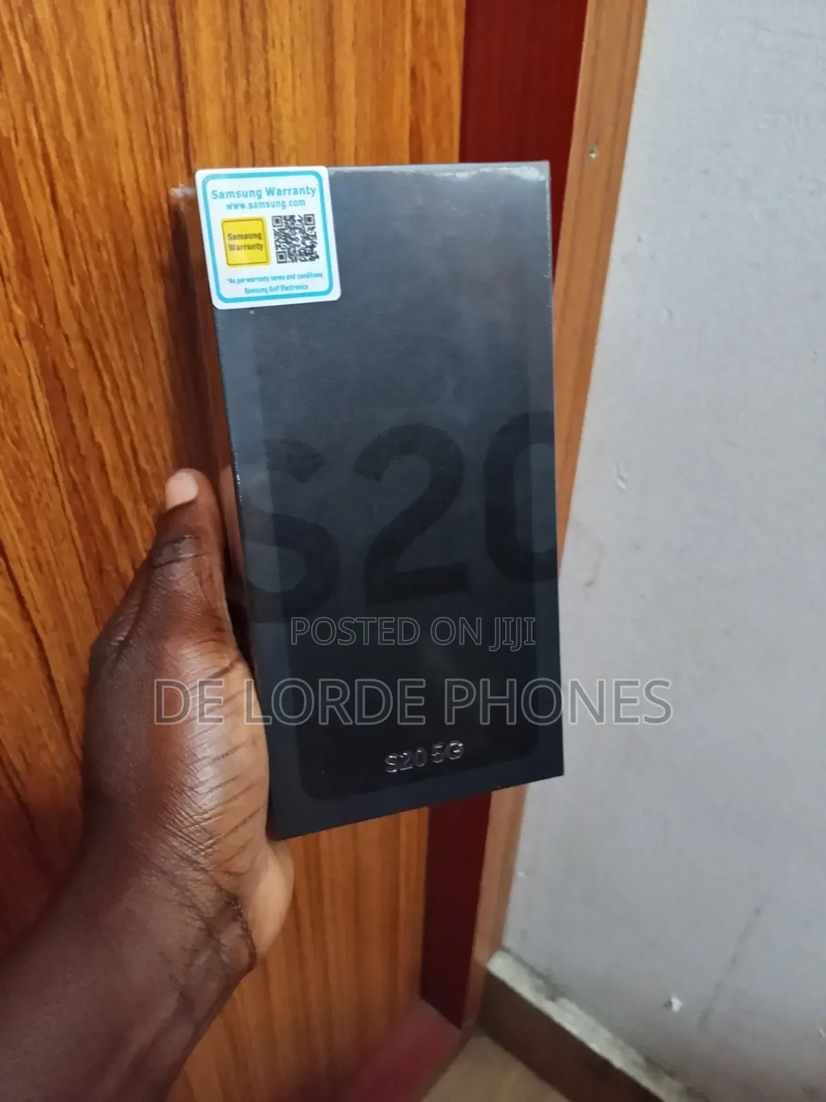 New Samsung Galaxy S20 128 GB Gray
