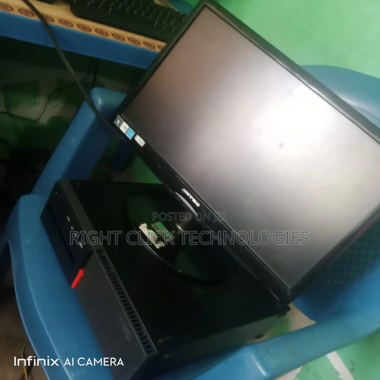 Desktop Computer Lenovo ThinkCentre M700 4GB Intel HDD 500GB