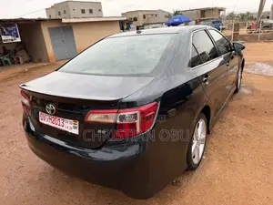 Toyota Camry SE 4dr Sedan (2.5L 4cyl 6A) 2014 Black