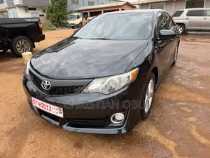 Toyota Camry SE 4dr Sedan (2.5L 4cyl 6A) 2014 Black