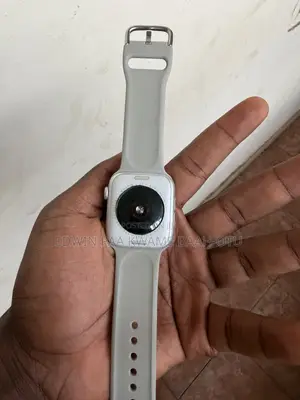 Apple Series Se2
