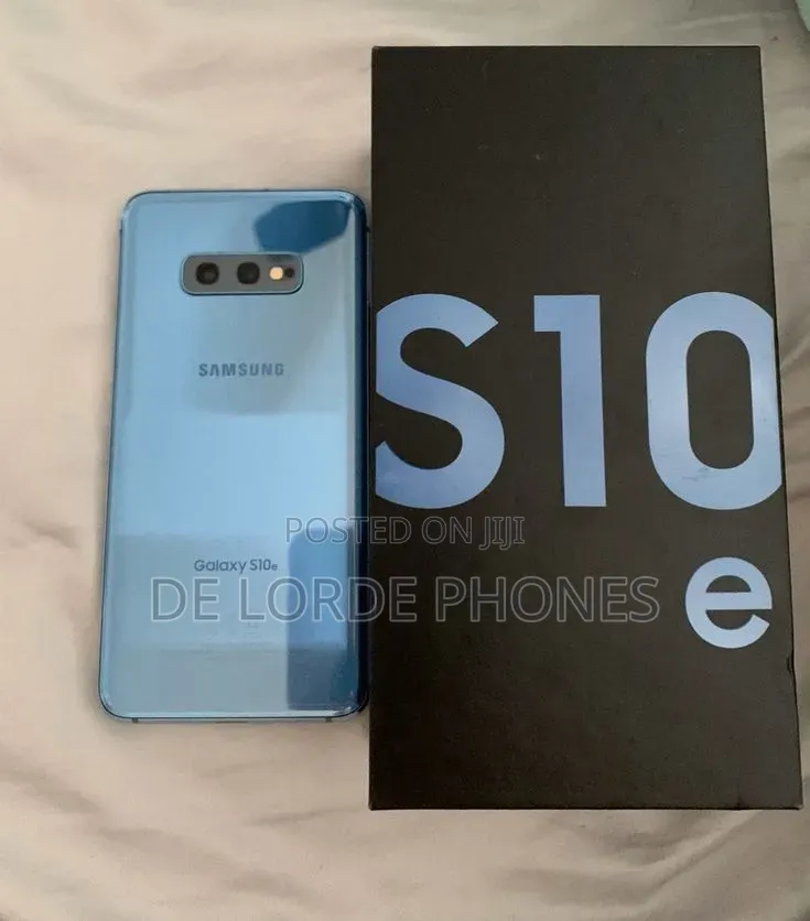 New Samsung Galaxy S10e 128 GB Blue